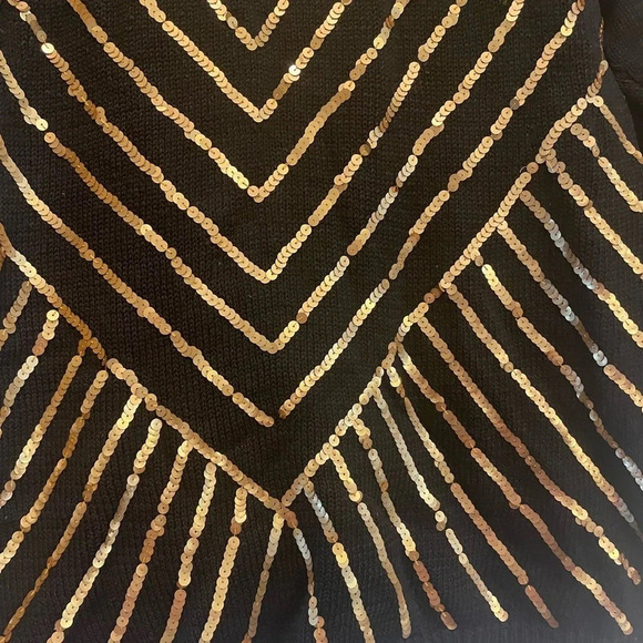 Vintage Victoria Harbour Embellished Sweater - Picture 3 of 8